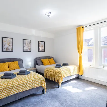 Open Mind Property - Cosy Home - 6 Beds & Parking Portsmouth Exterior photo